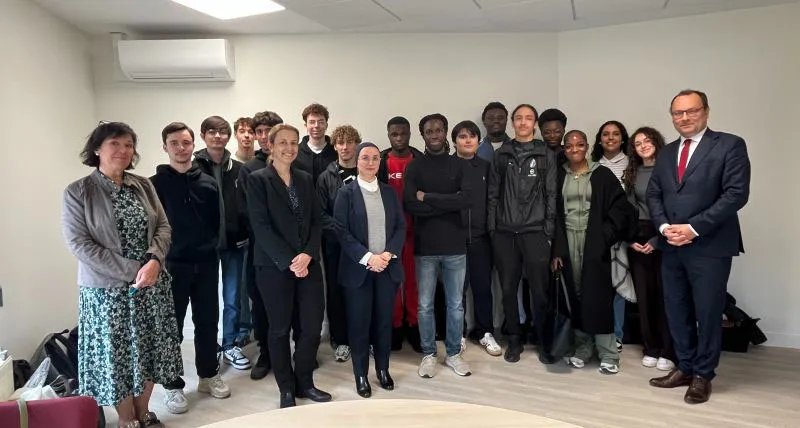 Photo de groupe des étudiants du DU Sciences numériques pour l'économie et la gestion